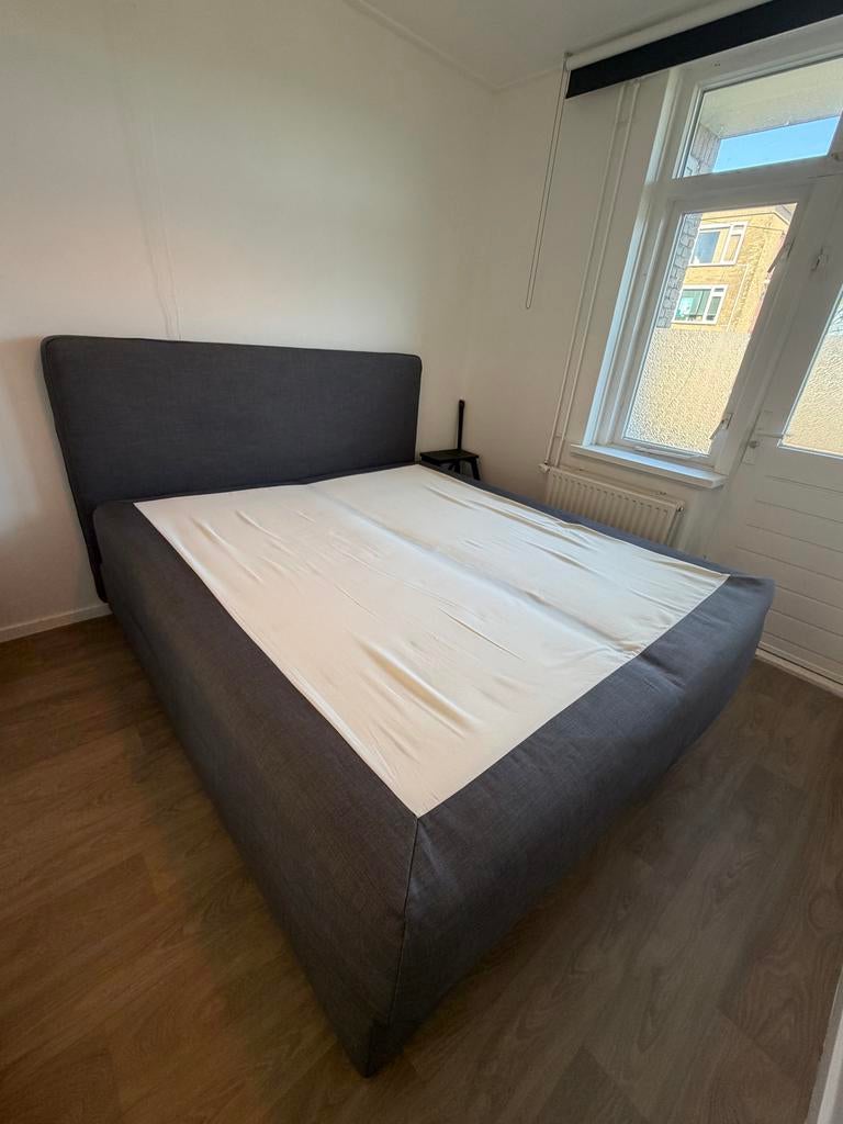 Ikea boxspring 180 bij 200, Huis en Inrichting, Slaapkamer | Bedden, Ophalen