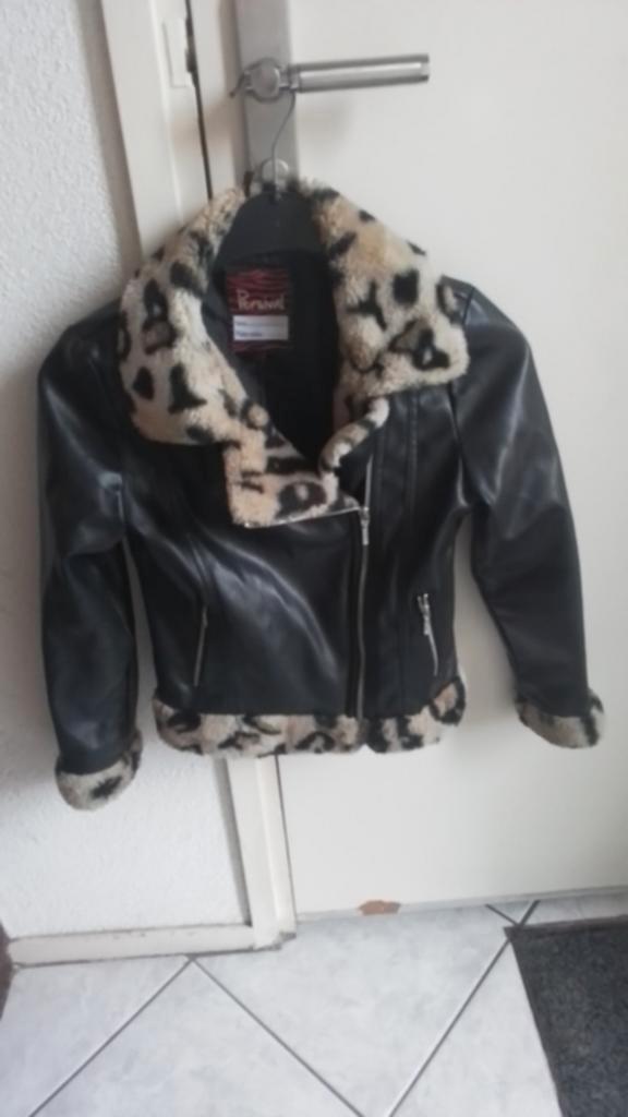 Zwart Jasje Maat 152, Kinderen en Baby's, Kinderkleding | Maat 152, Zo goed als nieuw, Meisje, Jas, Ophalen of Verzenden