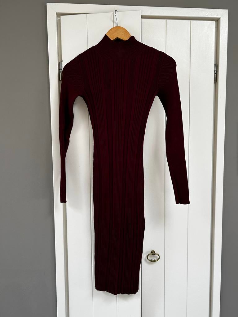 Zara ribgebreide jurk bordeauxrood maat S, Kleding | Dames, Jurken, Overige kleuren, Ophalen of Verzenden, Maat 36 (S), Gedragen