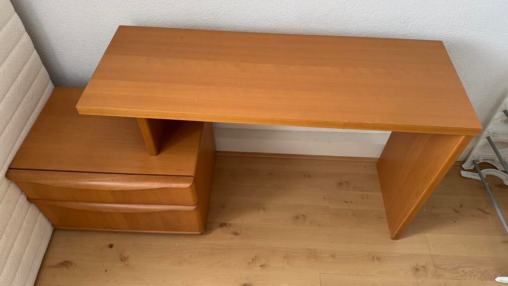 Houten bureau met lades, Huis en Inrichting, Bureaus, Ophalen, Overige typen, Gebruikt, Bruin