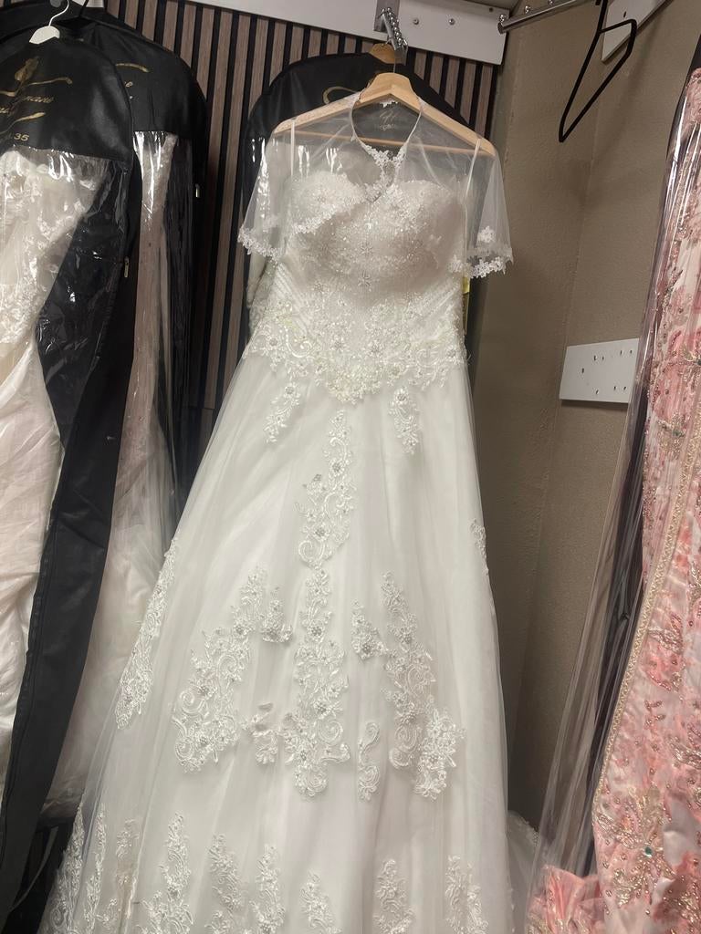 Witte trouwjurk met kant en kralen, Ophalen of Verzenden, Zo goed als nieuw, Wit, Trouwjurk