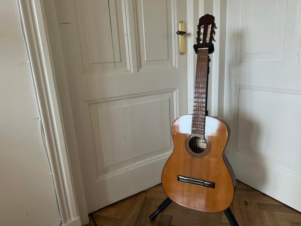 Harimu Spaanse gitaar - Gemaakt in Japan, Muziek en Instrumenten, Snaarinstrumenten | Gitaren | Akoestisch, Ophalen, Gebruikt