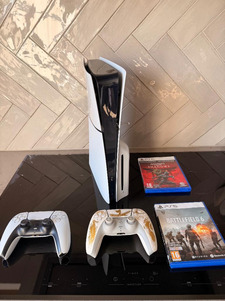 PS5 Disc + 2 Controllers, Games & Headset, Spelcomputers en Games, Spelcomputers | Sony PlayStation 5, Zo goed als nieuw, Playstation 5