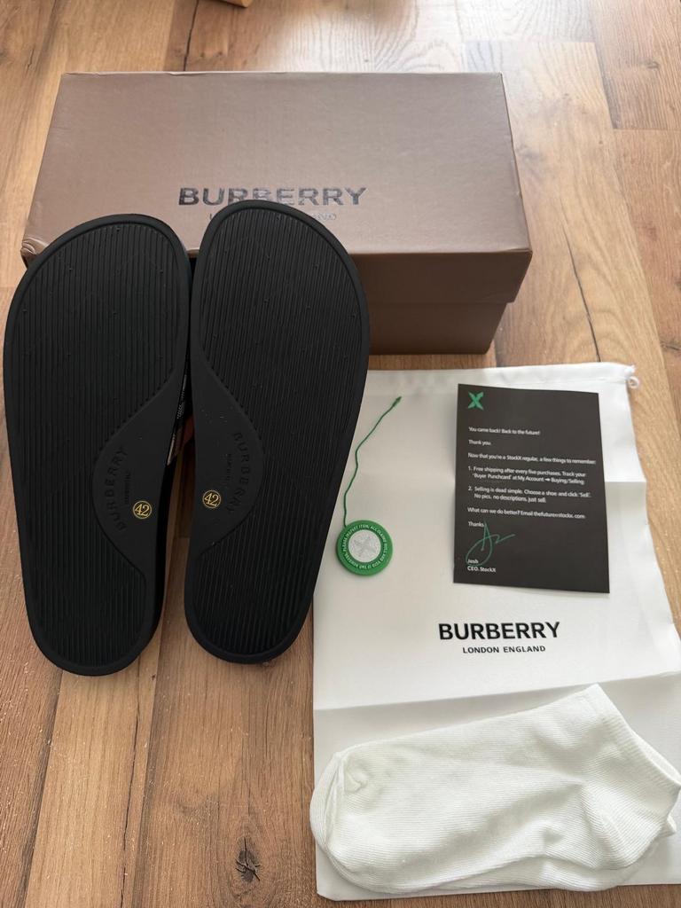 Burberry Check Slides - Maat 42, Kleding | Dames, Schoenen, Nieuw, Slippers, Overige kleuren, Ophalen of Verzenden