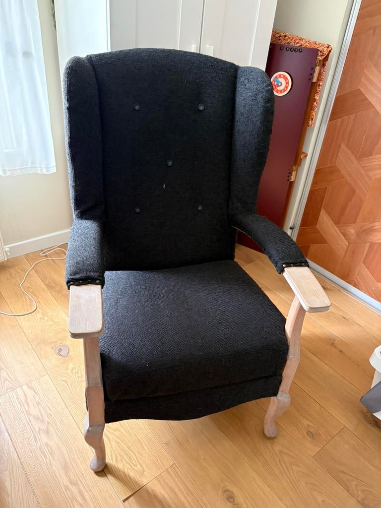 Gratis stoel / oorstoel, Huis en Inrichting, Ophalen, Zo goed als nieuw, 75 tot 100 cm, Minder dan 50 cm