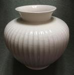 Klassiek Velsen (Delfts) vintage keramiek ribbelvaas, Wit, Aardewerk of Porselein, Ophalen of Verzenden, Zo goed als nieuw