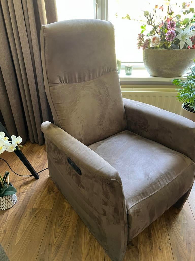 Elektrische relaxstoel. Als nieuw, Ophalen of Verzenden, Zo goed als nieuw, 75 tot 100 cm, 50 tot 75 cm