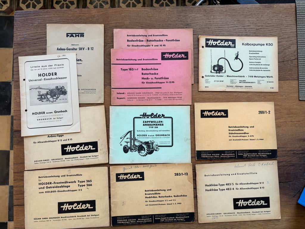 10 x boekjes Holder tractor aanbouwwerktuigen, Ophalen of Verzenden, Zo goed als nieuw, Overige merken