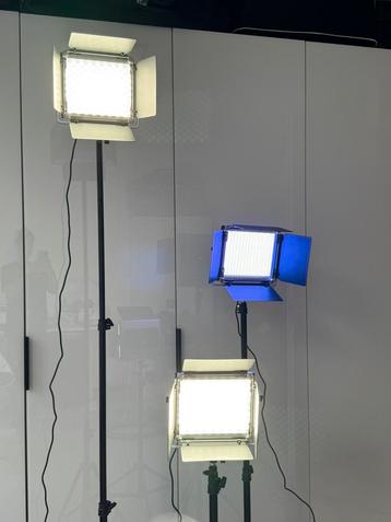 Neewer LED-lampen met app control studiolampen beschikbaar voor biedingen