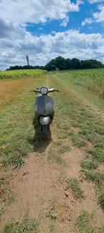 Mooi agm scooter, Fietsen en Brommers, Snorfietsen en Snorscooters, Ophalen of Verzenden, Zo goed als nieuw, Overige merken