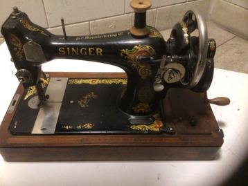 Antieke oude Singer naaimachine 1920 ALLEEN OPHALEN beschikbaar voor biedingen