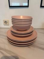 Ikea Roze Servies - Borden en Kommen, Huis en Inrichting, Keuken | Servies, Ophalen, Zo goed als nieuw, Bord(en), Effen
