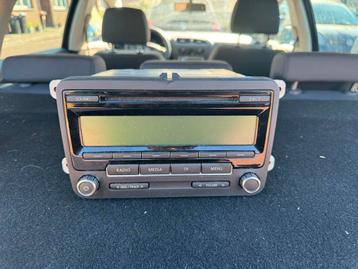 Auto radio uit seat leon 2012 beschikbaar voor biedingen