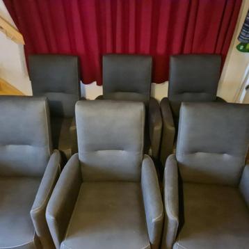 6 ZGAN Eetkamerstoelen - Amper Gebruikt! beschikbaar voor biedingen