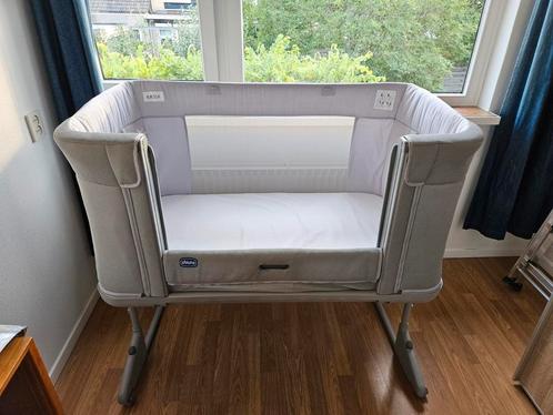 Chicco Next2Me Forever Ash Grey, Kinderen en Baby's, Babywiegjes en Ledikanten, Zo goed als nieuw, Wieg, Ophalen