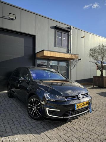 Volkswagen Golf 7 GTE Plug-in Hybride Automaat Navigatie beschikbaar voor biedingen