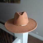 Camel winterhoed mt. L, Ophalen of Verzenden, Zo goed als nieuw, 58 cm (L, 7¼ inch) of meer, Hoed