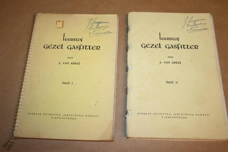 Handboek Gezel Gasfitter - 2 dln. - Ca 1950 !!, Boeken, Techniek, Gelezen, Bouwkunde, Ophalen of Verzenden
