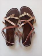 platte sandalen aeropostale mt 5/ 38 met enkelbandjes nieuw, Kleding | Dames, Schoenen, Ophalen of Verzenden, Nieuw, Bruin, Sneakers of Gympen