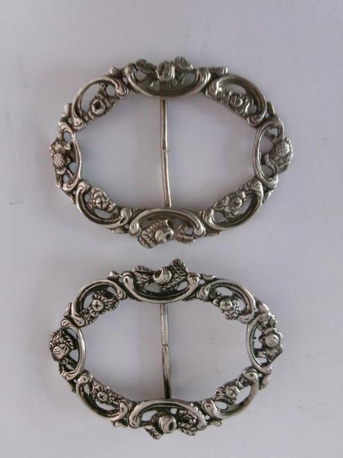 2 Gelijke Zilveren Gespen. zilver gekeurd, Antiek en Kunst, Antiek | Goud en Zilver, Zilver, Verzenden