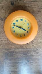 Wandklok klok Ø 9cm oranje, Huis en Inrichting, Woonaccessoires | Klokken, Ophalen of Verzenden, Zo goed als nieuw, Analoog, Wandklok