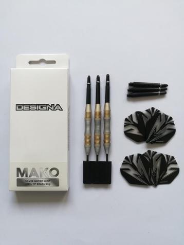 Nieuwe dartpijlen Designa Mako Silver Micro Grip 23 gram  beschikbaar voor biedingen