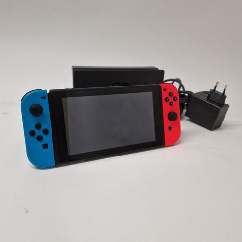 Nintendo Switch V1 | Nette staat, Spelcomputers en Games, Spelcomputers | Nintendo Switch, Zo goed als nieuw