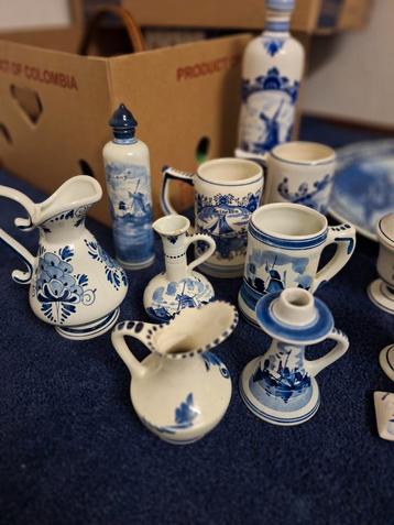 Grote Collectie Delfsblauw Aardewerk beschikbaar voor biedingen