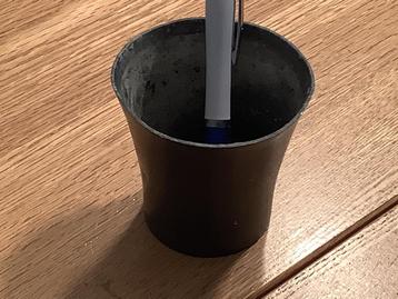 Tinnen antieke beker beschikbaar voor biedingen