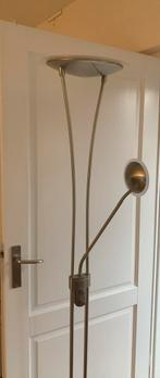 Vloer en leeslamp metaal in goede staat. 1.75 hoog, Huis en Inrichting, Ophalen, Zo goed als nieuw, Metaal, Modern
