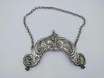 Zilveren tasbeugel met ketting, H.Hubert, Groningen, 1790