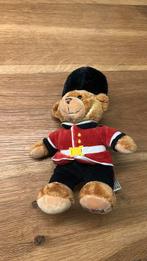 Knuffel beer 15 cm gardist, Ophalen of Verzenden, Zo goed als nieuw, Stoffen beer, Overige merken