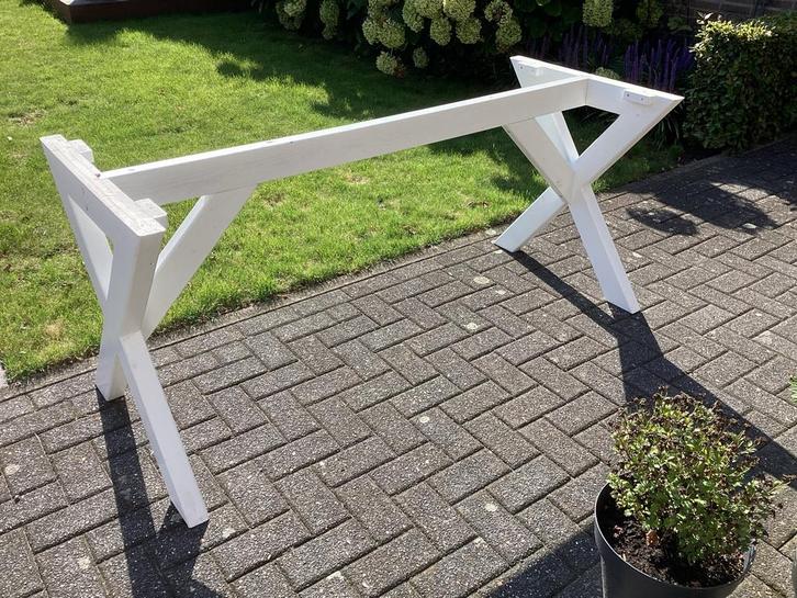 Witte eettafel/tuintafel met schaar poot, Huis en Inrichting, Tafels | Eettafels, Zo goed als nieuw, 50 tot 100 cm, 150 tot 200 cm