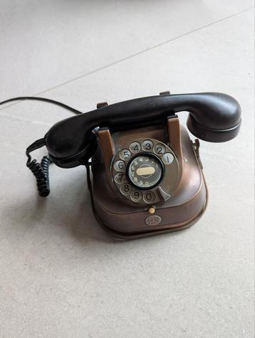 Telefoon koper beschikbaar voor biedingen