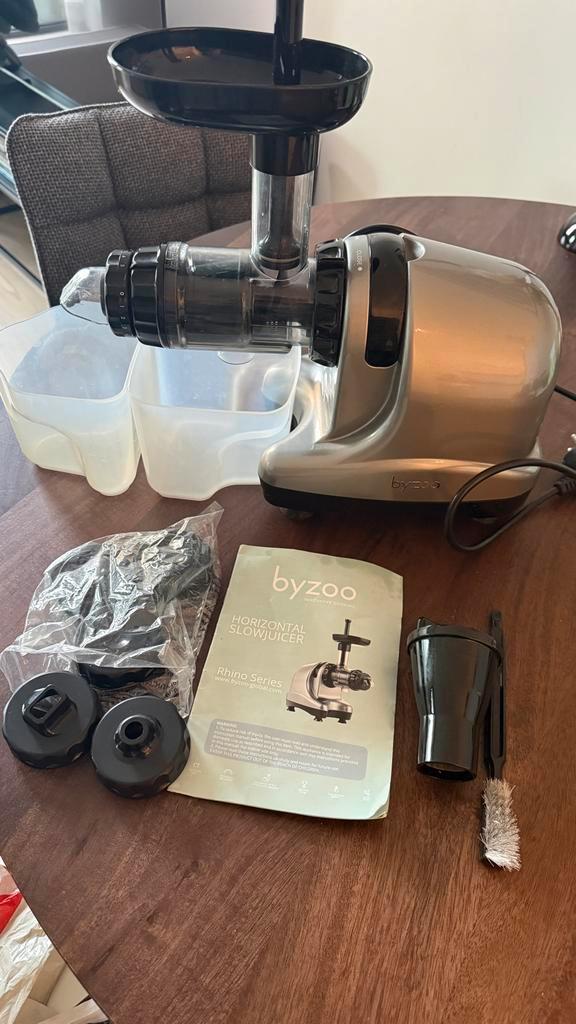 Byzoo Horizontale Slowjuicer Rhino Serie, Witgoed en Apparatuur, Juicers, Zo goed als nieuw, Slowjuicer, Elektrisch, Ophalen of Verzenden