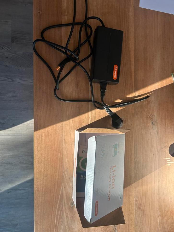 Bafang E-bike Accu Oplader, Fietsen en Brommers, Fietsaccessoires | Fietsaccu's, Nieuw, Ophalen of Verzenden