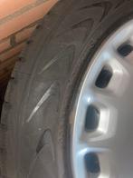 Winterbanden 205/55/16 Volvo V40 + Wieldoppen, Ophalen of Verzenden, Gebruikt