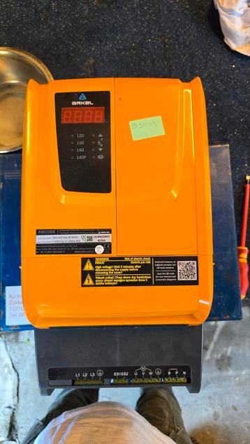 frequentieregelaar lift merk arkel beschikbaar voor biedingen