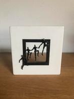 Beeld.  Brons in keramiek.  17x17x2 cm, Antiek en Kunst, Ophalen of Verzenden