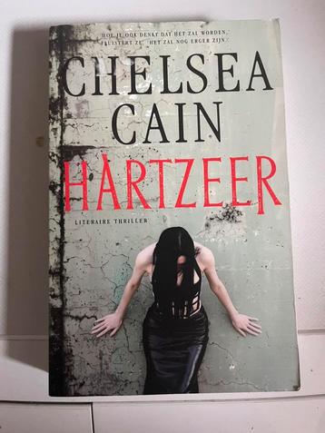 Chelsea Cain - Hartzeer beschikbaar voor biedingen