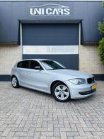 serie 118i High Executive|Clima|Xenon|Cruis|LM16|APK, 65 €/maand, Zwart, Origineel Nederlands, Parkeersensor