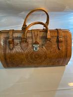 Vintage leren weekendtas, Sieraden, Tassen en Uiterlijk, Tassen | Reistassen en Weekendtassen, 40 tot 60 cm, Gebruikt, 20 tot 30 cm