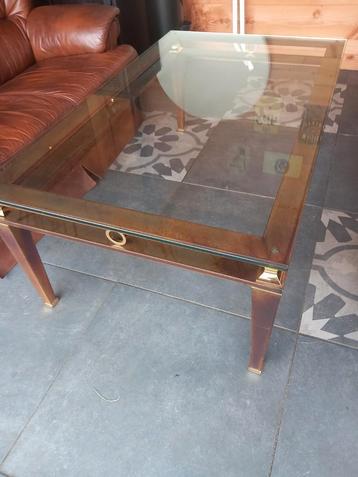 IJzeren salontafel met glazenblad