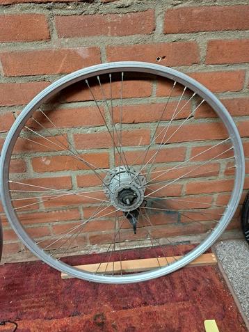 28 inch fietswielen met elektromotor beschikbaar voor biedingen