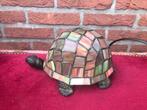 zeer nette Tiffany schildpadlamp, zgan, Huis en Inrichting, Lampen | Tafellampen, Ophalen of Verzenden, Zo goed als nieuw, Minder dan 50 cm