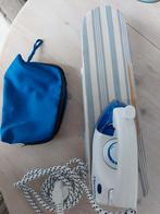 Reisstrijkijzer met mouwplankje - Compact en handig, Witgoed en Apparatuur, Strijkijzers en Strijkplanken, Ophalen, Gebruikt, Strijkijzer met snoer