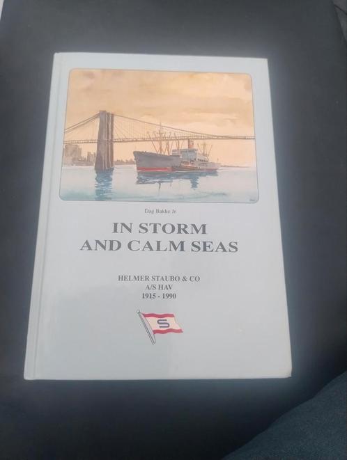 In storm and calm seas Helmer Staubo & Co A/S HAV 1915-1990, Verzamelen, Scheepvaart, Boek of Tijdschrift, Motorboot, Ophalen of Verzenden