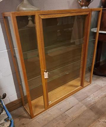 Antieke vitrine prijzenkast 100 x 100 x 22 cm puntgaaf item beschikbaar voor biedingen