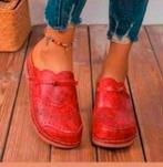 Nieuwe rode instappers maat 37. Binnenzool 23.5 cm., Kleding | Dames, Schoenen, Instappers, Nieuw, Ophalen of Verzenden, Rood