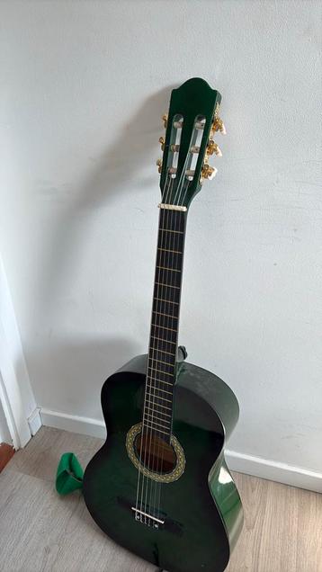 Spanish guitar beschikbaar voor biedingen